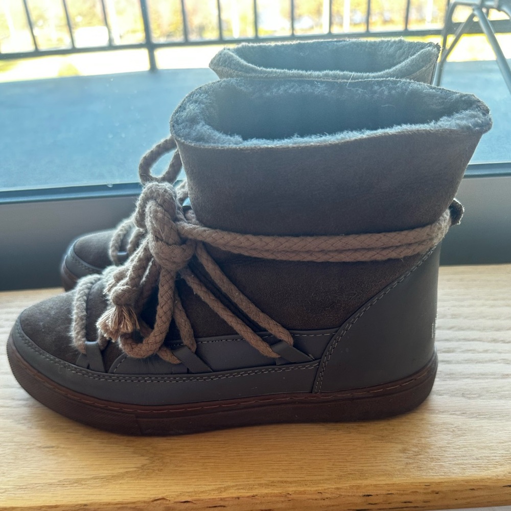 Inuikii boots